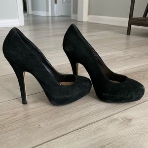 Steve Madden Suede Black Platform Pumps